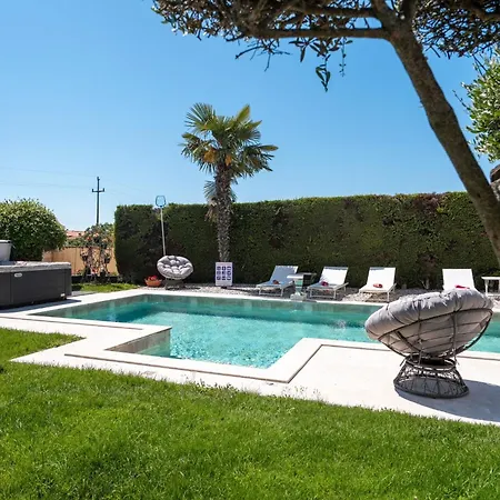 Apartament Sani